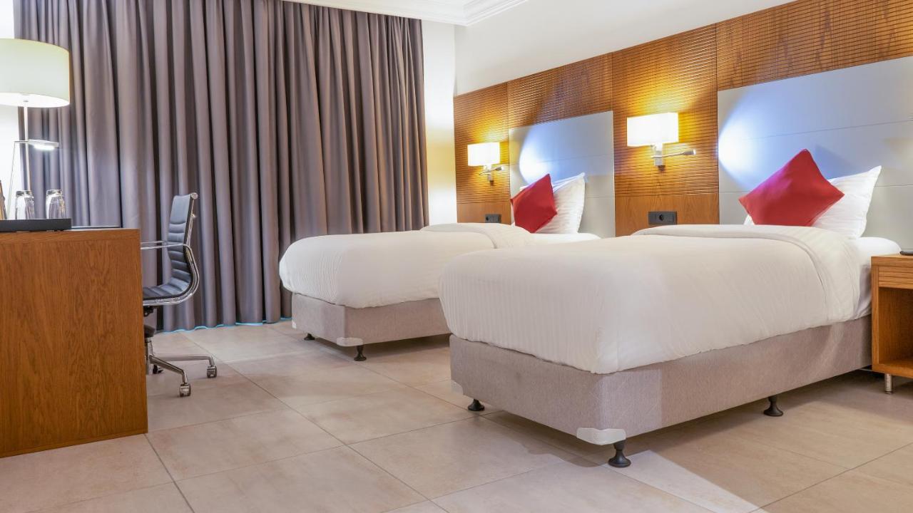 Star Land Hotel Bastos Yaounde Exterior photo